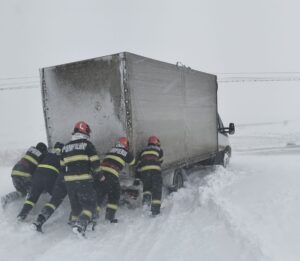 ninsorile-abundente-si-vantul-puternic-au-facut-prapad-ieri-in-jumatatea-estica-a-tarii