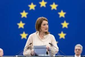 #staisigurpenet:-presedinta-parlamentului-european,-roberta-metsola,-atrage-atentia-asupra-fenomenului-tot-mai-extins-al-hartuirii-online
