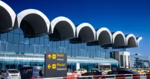 doua-zboruri-de-evacuare-a-cetatenilor-romani-pe-ruta-muscat-–-bucuresti-au-aterizat-pe-aeroportul-„henri-coanda”