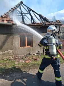 incendiu-la-o-casa-de-locuit-din-localitatea-mureseana-isla