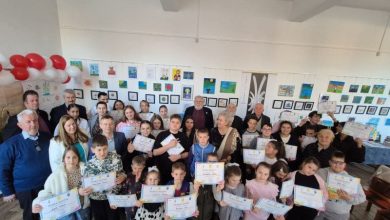 foto:-prima-expozitie-a-clubului-de-pictura-si-desen-„wilhelm-demeter”-la-zau-de-campie