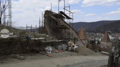 restaurarea-a-trei-portiuni-din-zidul-cetatii-sighisoara,-unele-prabusite,-finalizata-pana-in-aprilie