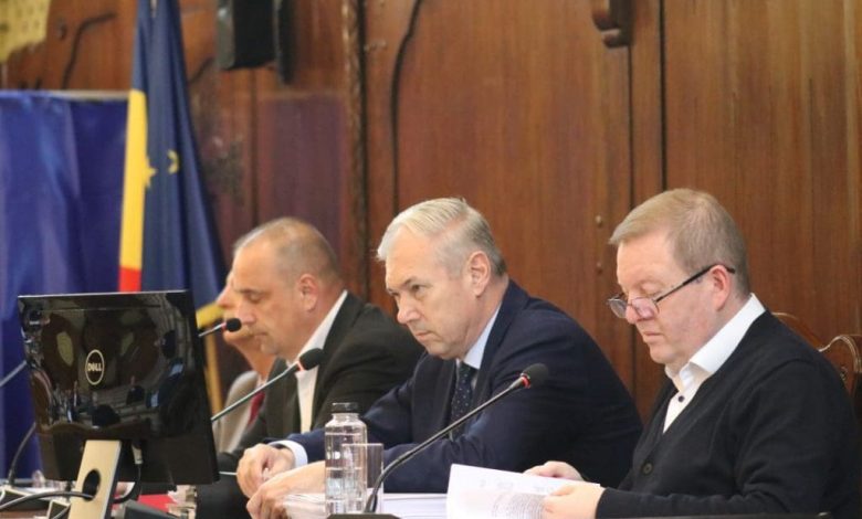 cj-mures,-ajutor-de-10-milioane-de-lei-pentru-aeroportul-transilvania.-schimb-de-replici-in-plenul-sedintei