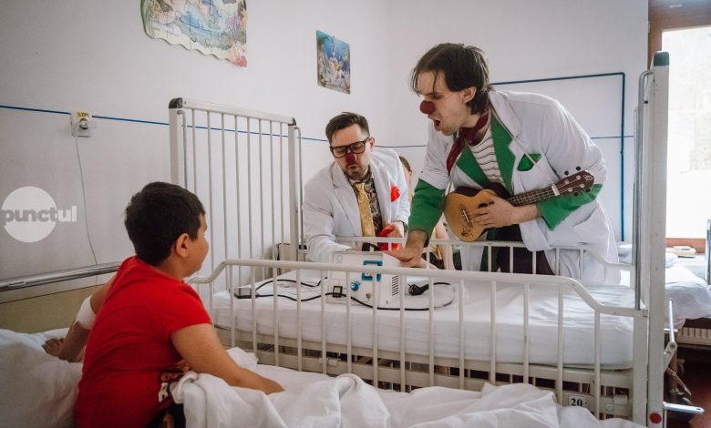 zambetele-au-revenit-pe-chipurile-copiilor-datorita-doctorilor-clovni!