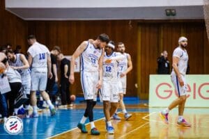 baschetbalistii-mureseni,-meci-dificil-la-voluntari