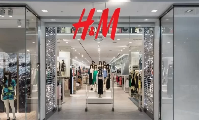 h&m-inchide-160-de-magazine-pana-in-2026-si-se-muta-online