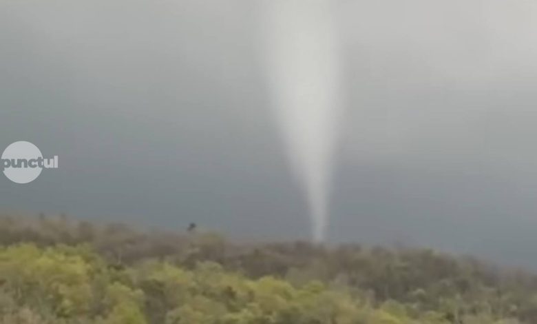 tornada-surprinsa-in-judetul-mures,-dupa-o-perioada-de-instabilitate-meteo-si-avertizari-cod-galben-(video)
