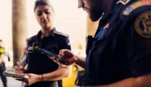 aproape-34.000-de-sesizari-privind-violenta-domestica-au-fost-inregistrate-la-nivel-national-in-primele-trei-luni-ale-anului