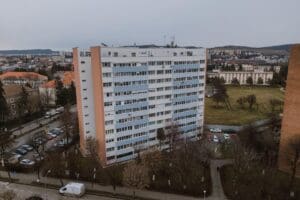 romanii-s-ar-putea-trezi-la-usa-cu-politia-sa-i-intrebe-de-asigurarea-locuintei