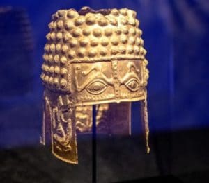 coiful-de-la-cotofenesti-si-doua-bratari-dacice-din-aur,-vor-fi-expuse-la-muzeul-national-de-istorie-a-romaniei