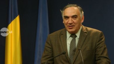 academicianul-nicolae-zamfir-la-targu-mures:-secolul-xx-a-fost-al-fizicii,-cel-actual-e-al-biologiei-si-medicinei