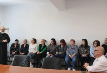 intalnire-despre-valori-si-responsabilitate-la-casa-de-asigurari-de-sanatate-mures-cu-parintele-constantin-necula