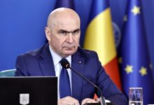 bolojan:-salarizarea-unitara-nu-va-duce-la-scaderea-veniturilor;-unele-castiguri-vor-creste-progresiv,-pentru-echitate