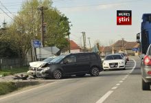 accident-pe-dn15,-in-dumbravioara!-doua-masini-s-au-ciocnit!