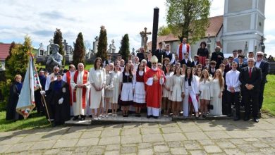 foto:-botezul-mirungerii,-pentru-39-de-tineri-din-sangeorgiu-de-mures