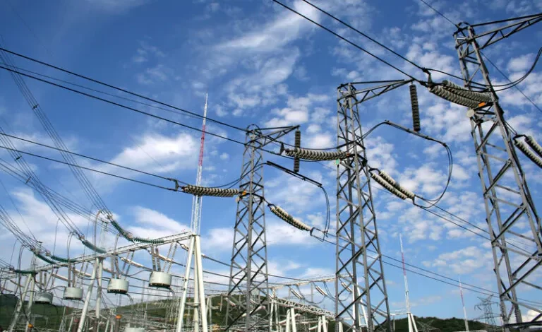 80.000-mw-rezervati-in-reteaua-electrica-a-romaniei,-dar-trei-sferturi-dintre-firme-au-0-angajati-si-cifra-de-afaceri