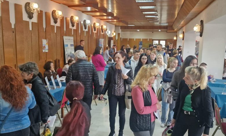 bursa-locurilor-de-munca-vine-in-mai-la-targu-mures,-reghin,-ludus,-tarnaveni-si-sovata