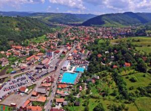 zeci-de-afaceri-inchise-la-praid-si-somaj-in-crestere,-dupa-inundarea-salinei-in-urma-cu-un-an