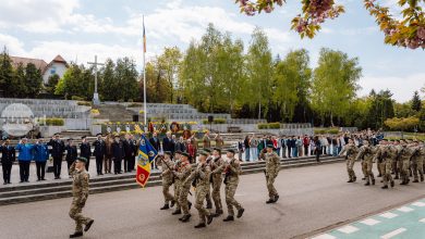ziua-veteranilor-de-razboi,-in-parcul-eroilor-–-un-veteran-de-102-ani,-prezent-la-ceremonial