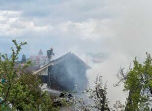 sibiu:-cabana-distrusa-de-un-incendiu-intre-localitatile-jina-si-dobra