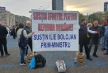 manifestatie-de-sustinere-a-premierului-in-piata-victoriei