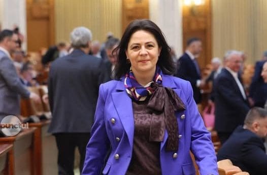 motiunea-de-cenzura-a-fost-adoptata-cu-281-de-voturi!-cel-mai-mare-numar-de-voturi-acordate-vreodata-unei-astfel-de-motiuni