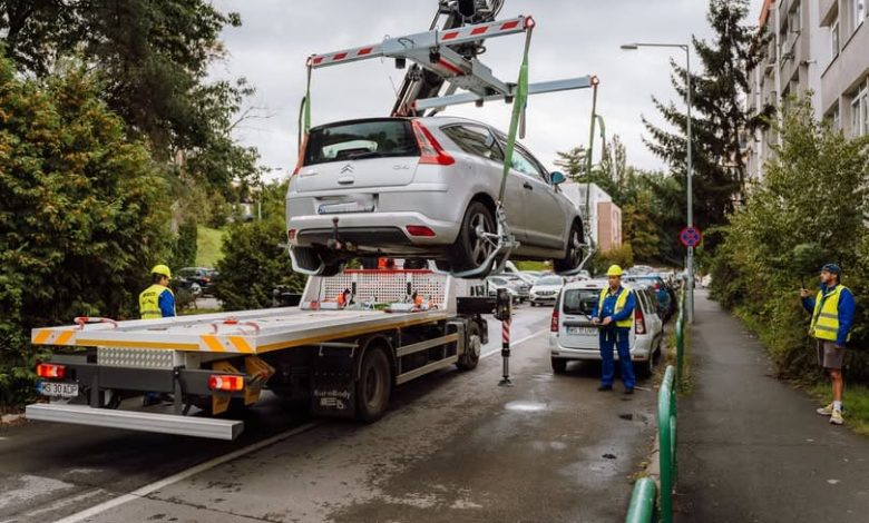 se-reia-activitatea-de-ridicare-a-vehiculelor-stationate-neregulamentar