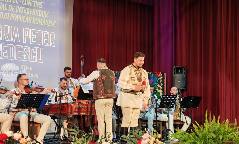 vasile-raul-balogh,-din-boiu,-judetul-mures,-a-castigat-premiul-i-la-un-festival-concurs-national-de-muzica-populara,-la-bistrita