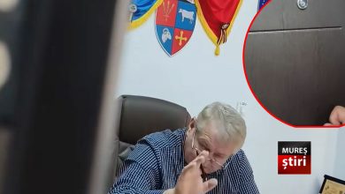 scena-incredibila-la-primaria-cucerdea:-consilier-local-umilit-de-primarul-vasile-morar,-pus-„sa-iasa-afara-si-sa-bata-din-nou-la-usa”!