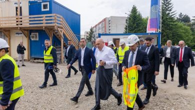 prim-ministrul-ilie-bolojan,-in-inspectie-pe-santierele-din-mures-(foto-video)