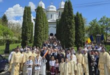 comunitatea-din-vatava-a-marcat-50-de-ani-de-la-sfintirea-bisericii-„nasterea-maicii-domnului”