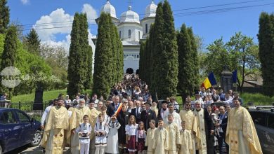 comunitatea-din-vatava-a-marcat-50-de-ani-de-la-sfintirea-bisericii-„nasterea-maicii-domnului”