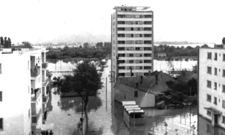 13-mai,-ziua-in-care,-la-targu-mures,-se-omagiaza-eroiii-apelor,-ai-inundatiilor-anului-1970