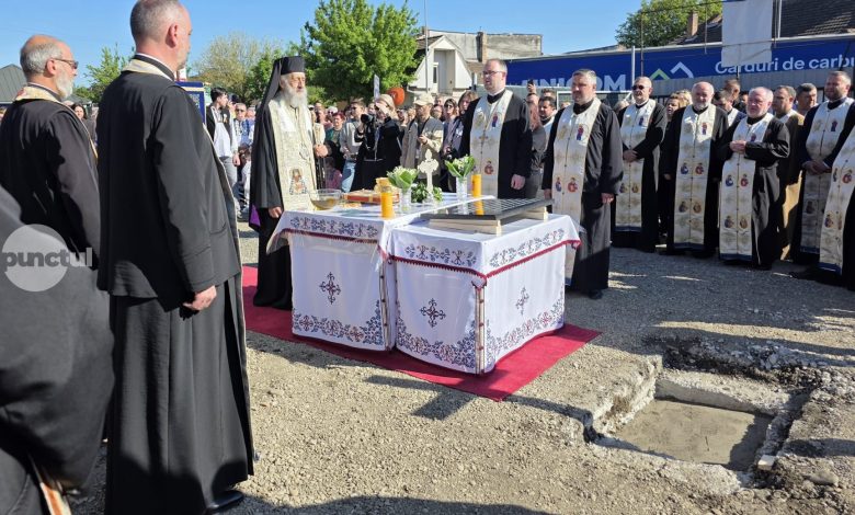 arhiepiscopul-irineu-a-pus-piatra-de-temelie-a-noii-biserici-din-parohia-targu-mures-ix
