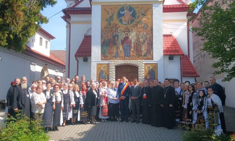video:-asociatia-femeilor-crestin-ortodoxe-din-reghin,-la-moment-aniversar.-trei-decenii-in-slujba-binelui