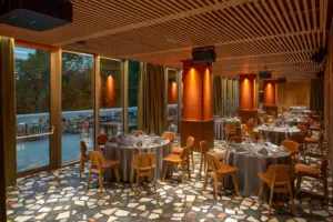 ministerul-mediului-va-verifica-modul-in-care-restaurantul-panoramic-de-pe-tampa-a-functionat-7-luni-fara-autorizatie-de-mediu