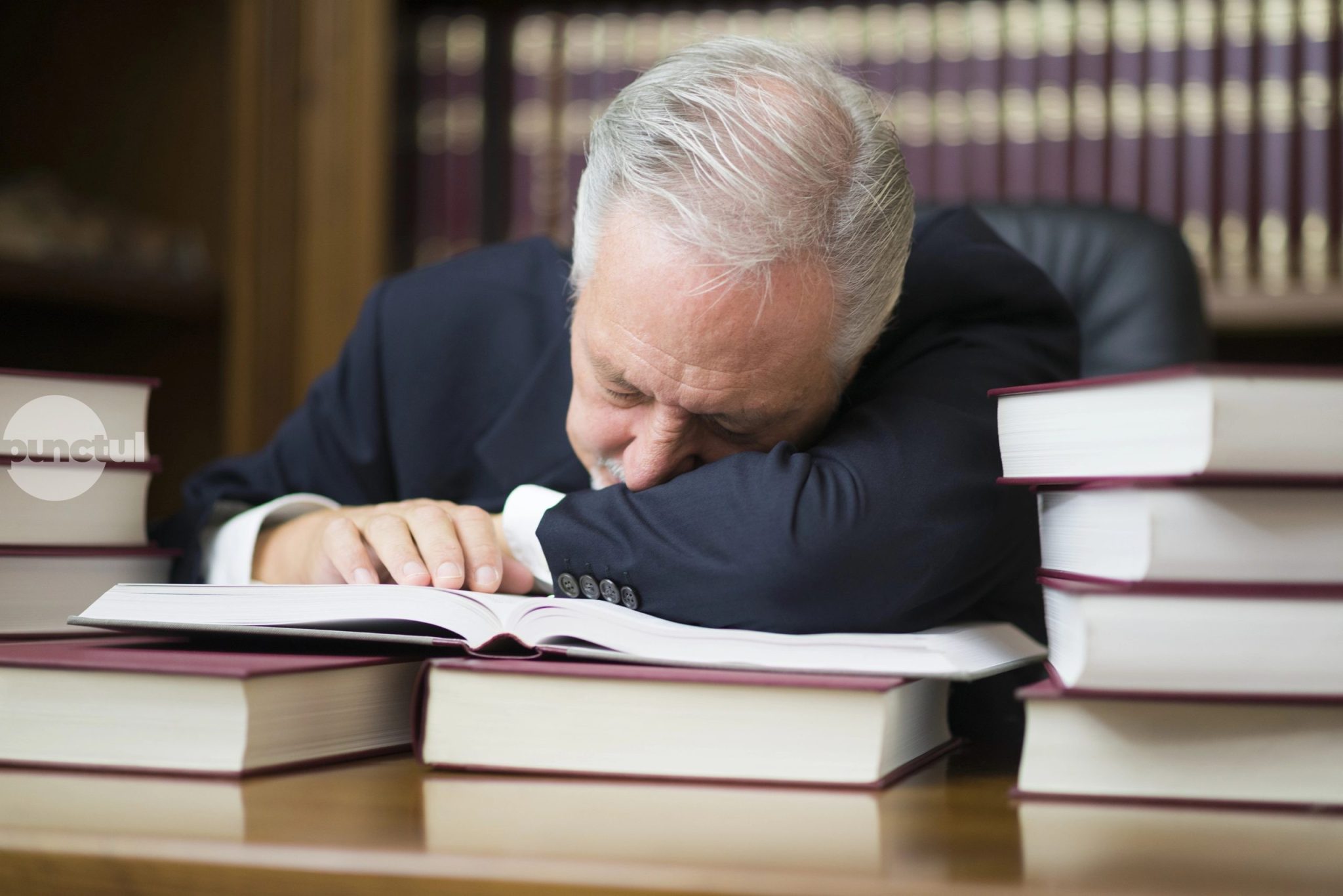 care-educatie?-profesorii-pierd-timp-cu-hartii-in-loc-sa-lucreze-cu-elevii