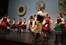 generatii-unite-prin-dans-popular-–-1.200-de-copii-si-tineri,-la-traditionala-intalnire-de-la-miercurea-ciuc