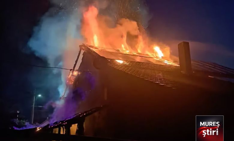 alerta:-incendiu-violent-la-o-casa-de-locuit-din-sighisoara!-pompierii-au-intervenit-in-miez-de-noapte