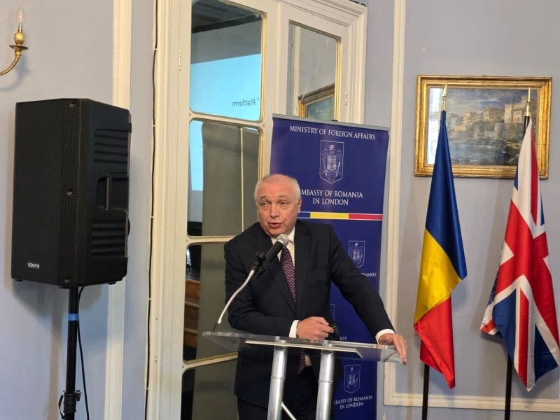 rectorul-umfst-targu-mures,-intalnire-la-londra-cu-peste-100-de-medici-romani-care-profeseaza-in-regatul-unit
