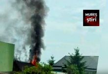 breaking-news-|-incendiu-violent-in-cristesti:-acoperisul-unei-case-a-luat-foc-pe-o-suprafata-de-200-mp!-pericol-de-extindere-la-vecini