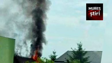 breaking-news-|-incendiu-violent-in-cristesti:-acoperisul-unei-case-a-luat-foc-pe-o-suprafata-de-200-mp!-pericol-de-extindere-la-vecini