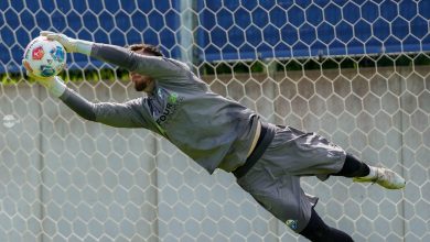 dennis-seimen,-un-portar-cu-origini-muresene,-a-promovat-pe-sc-paderborn-in-bundesliga,-aproape-de-unul-singur