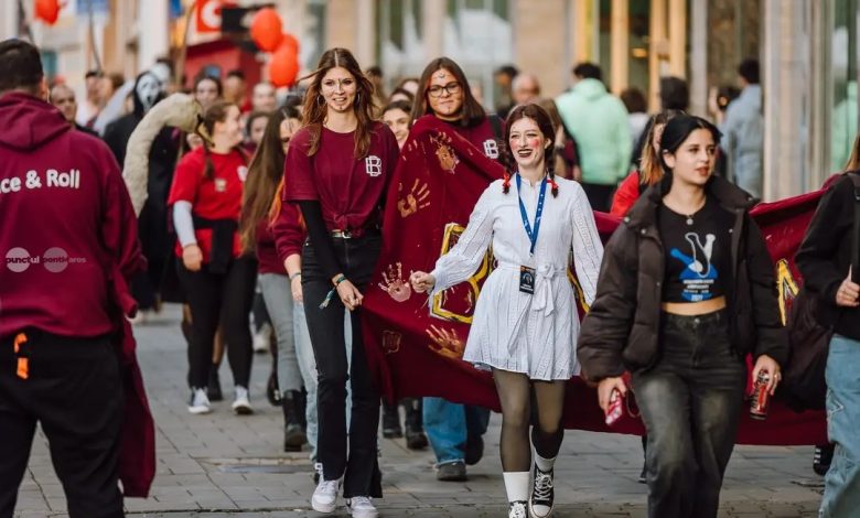 restrictii-de-circulatie-in-targu-mures,-pe-27-mai,-pentru-parada-studentilor