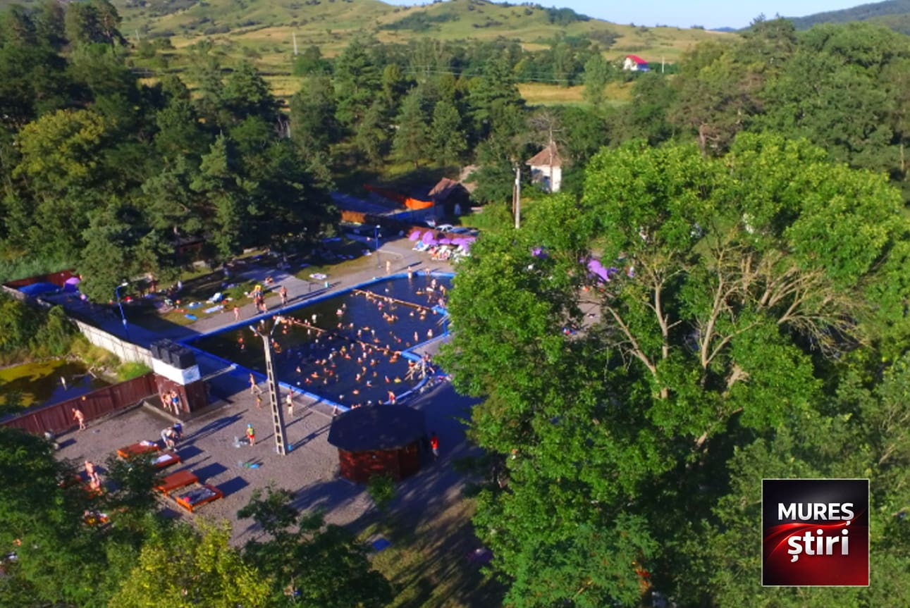 start-oficial-pentru-relaxare:-strandul-din-ideciu-de-jos-isi-redeschide-portile-pe-30-mai!