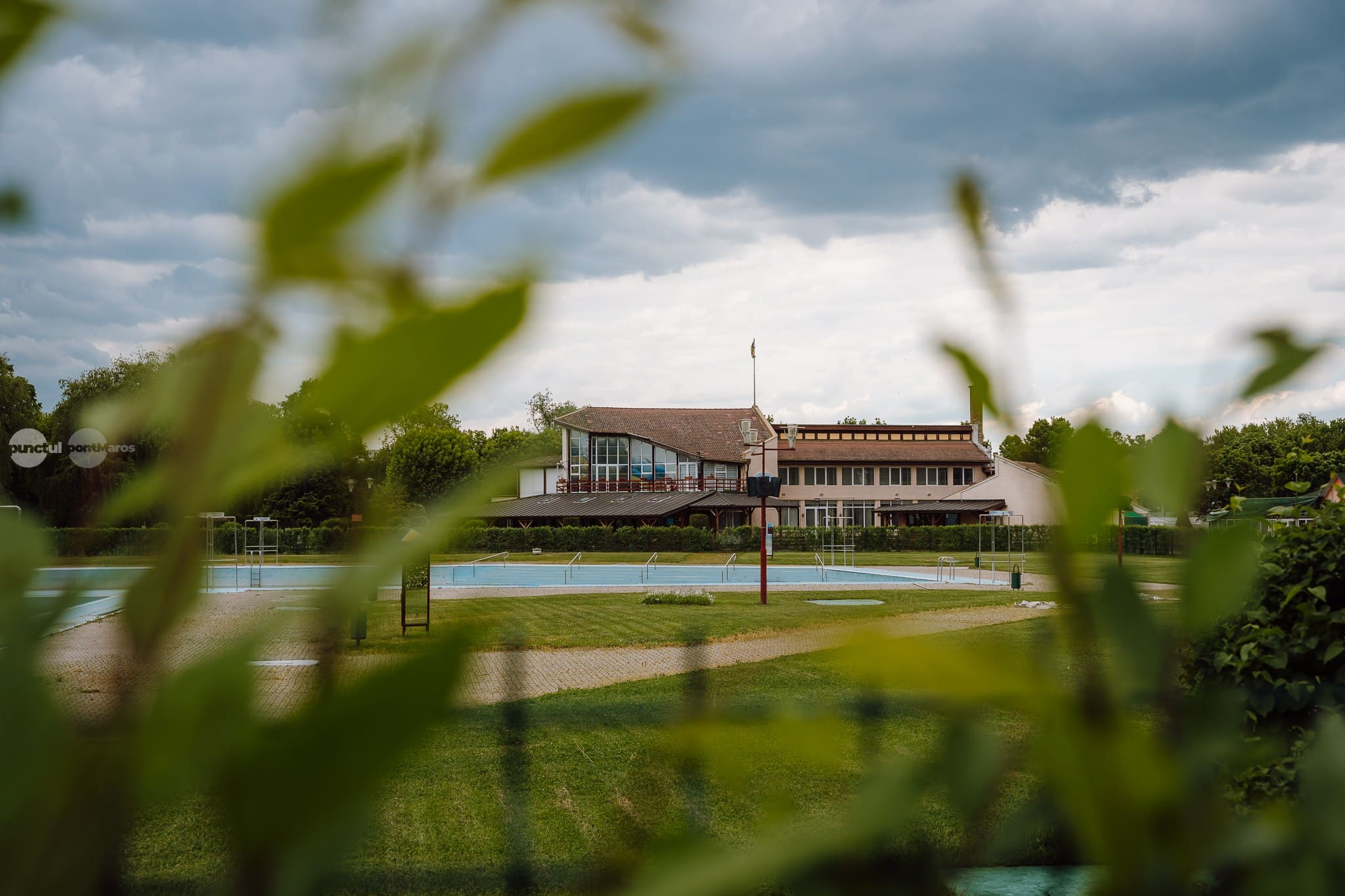deschiderea-sezonului-estival-la-complexul-weekend-din-targu-mures-se-amana-pana-la-mijlocul-lunii-iunie