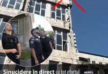 tragedie-in-direct:-o-sinucidere-socanta-a-avut-loc-in-pofida-incercarilor-negociatorilor-de-a-l-convinge-pe-barbat-sa-renunte-la-gestul-extrem,-la-deva!-video