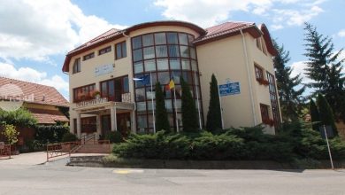 diferit-de-targu-mures,-corunca-interzice-jocurile-de-noroc.-pacanelele-au-30-de-zile-sa-inchida