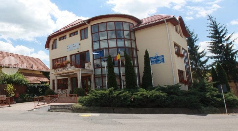 diferit-de-targu-mures,-corunca-interzice-jocurile-de-noroc.-pacanelele-au-30-de-zile-sa-inchida
