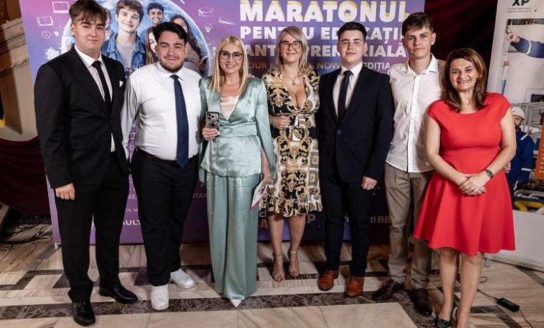 foto:-maratonul-pentru-educatie-antreprenoriala:-elevi-mureseni,-acces-la-google-ai-professional-certificate